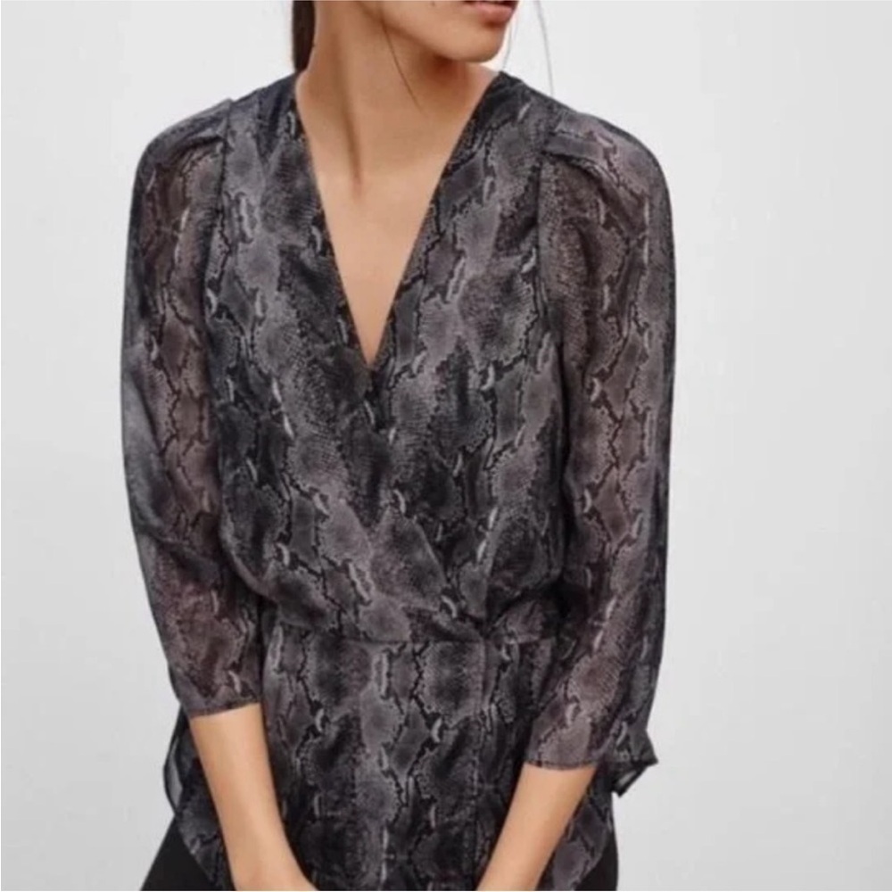 Aritzia Babaton Silk Alexander Snake Print Blouse